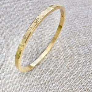 Elegant Gold stainless steel  Roman Numeral Bracelets